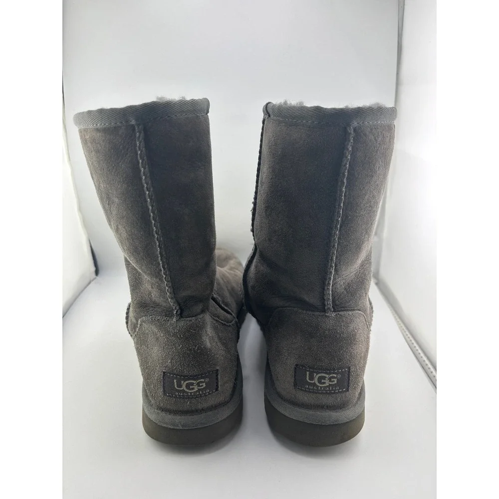 UGG Australia Classic Short Grey Suede Shearling Fur Boots Womens Size 9 5825